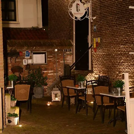 Buiten De Poort Vakantiehuis *